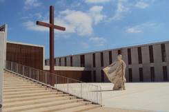 Igreja e Lar de Idosos de Porto Salvo, em Oeiras